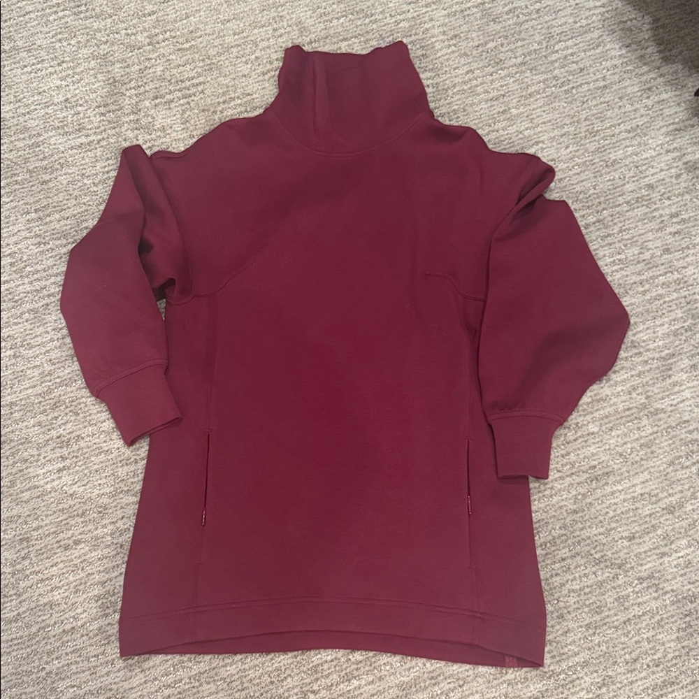 Lululemon sweatshirts